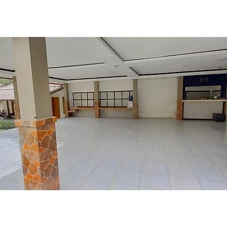 Hotel Sri Indrawati Puncak Mitra Reddoorz Bogor Dış mekan fotoğraf